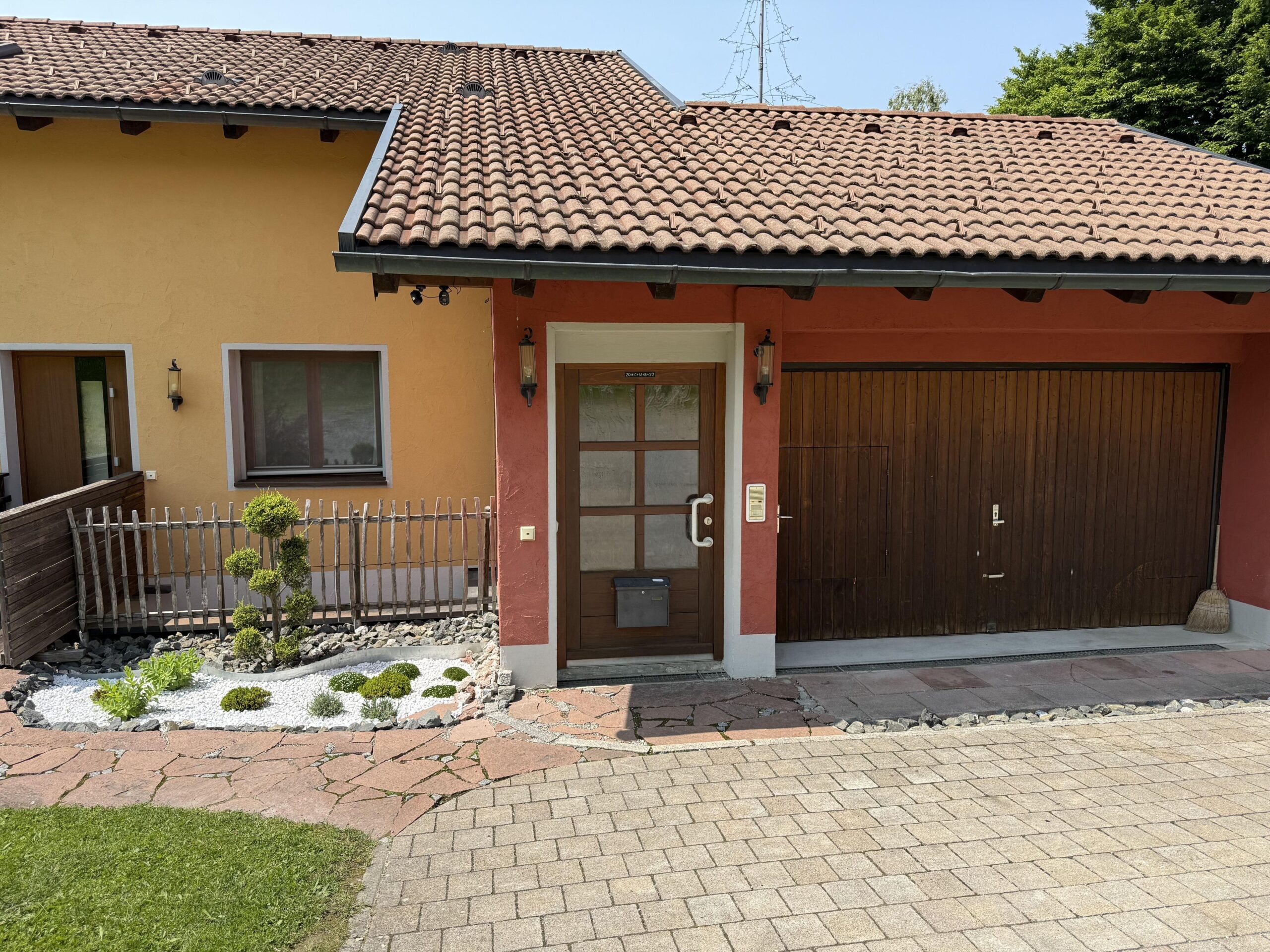 4096-3072-max585