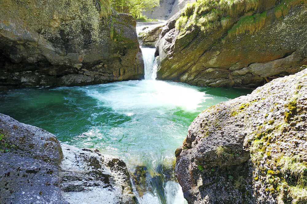 oberer-buchenegger-wasserfall-gumpen-im-sommer-tolles-ausflugsziel