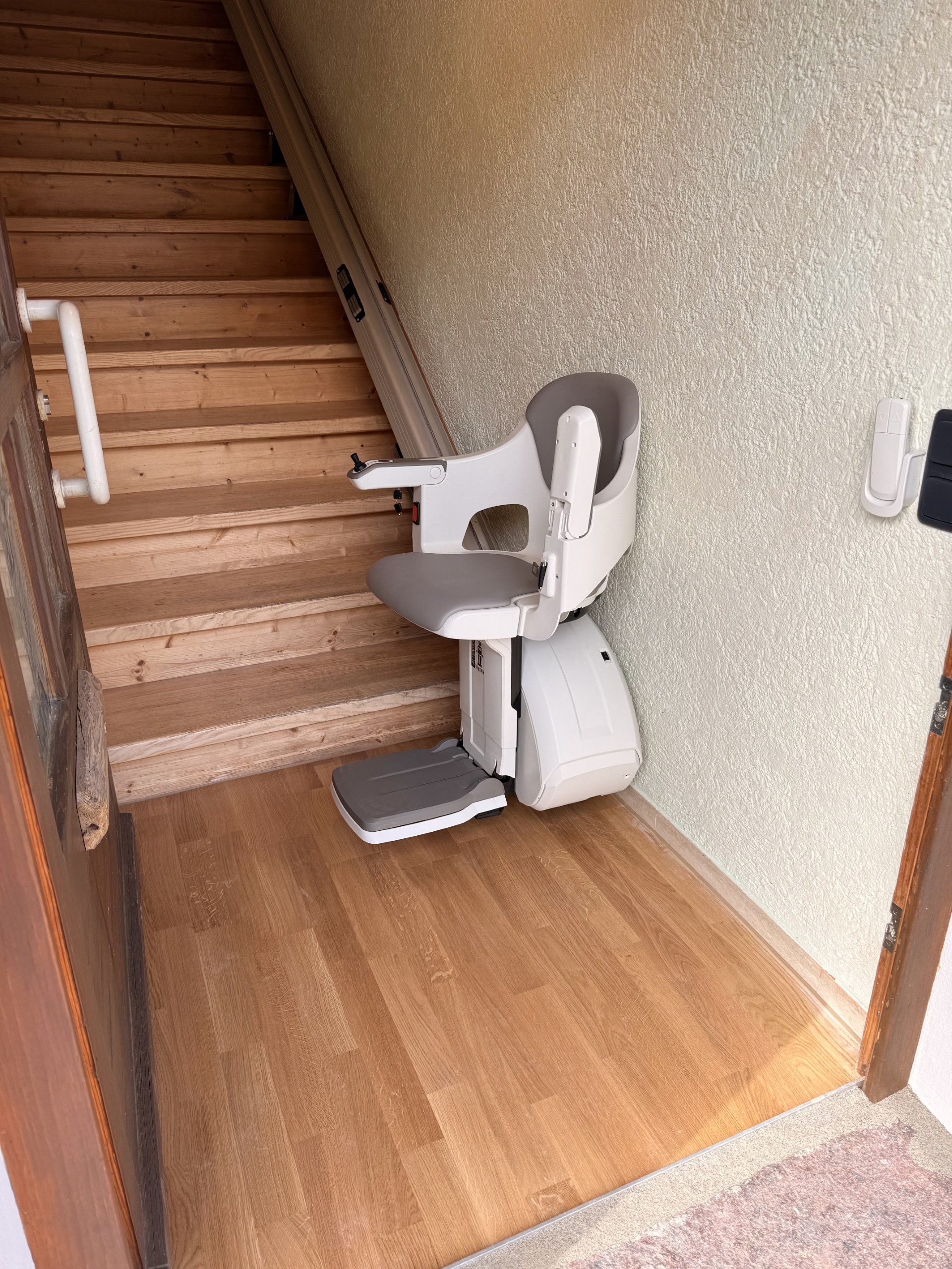 6d328147-37f1-41ff-833f-a5c7cae956cf